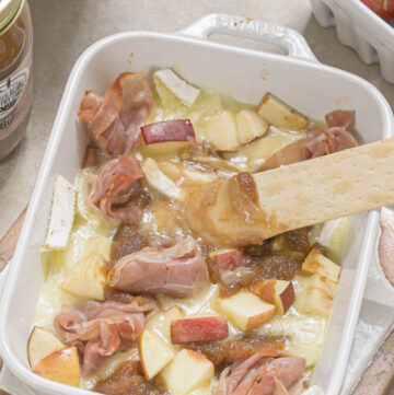 Apple Butter Brie Dip