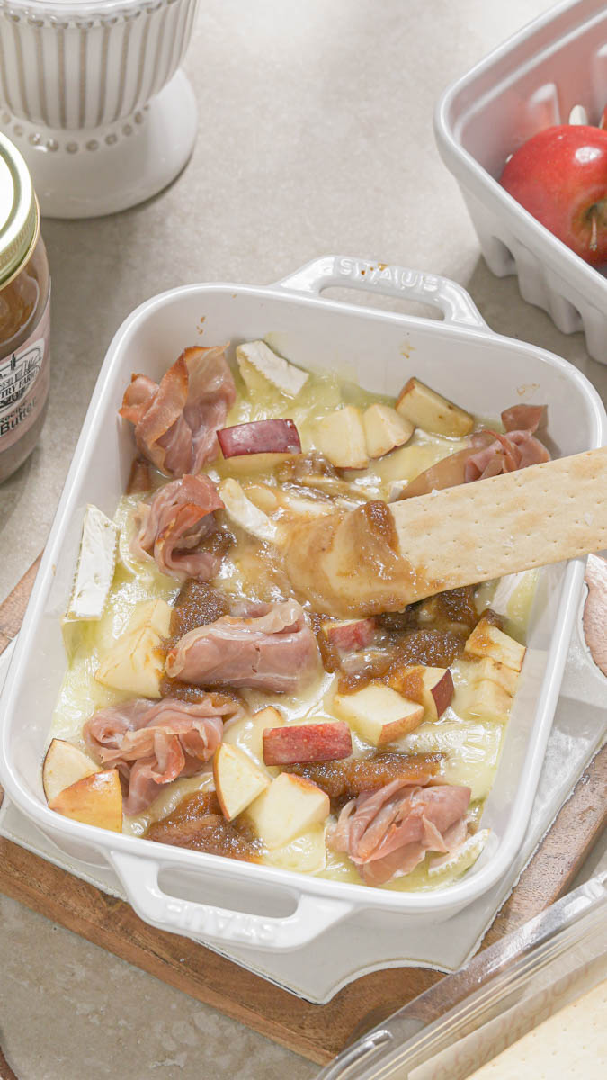 Apple Butter Brie Dip